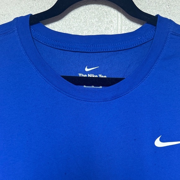 Nike Men's Royal Blue Short Sleeve Tee - Picture 5 of 7